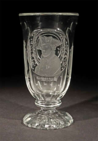 Portraitpokal Deutschland, 19. Jh., farbloses Kristallglas, dickwandig… - photo 1