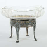 Jugendstil-Tafelaufsatz Um 1900- 1920, die eingesetzte Schale aus farb… - фото 1