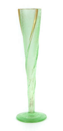 Schlanke Vase ''Branches de feuilles et fruits'' Legras & Cie, Verreri… - фото 1