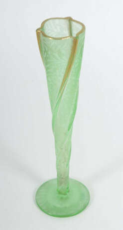 Schlanke Vase ''Branches de feuilles et fruits'' Legras & Cie, Verreri… - фото 2