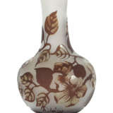 Vácu, A. Kamee Vase, Rumänien, um 1920, farbloses Glas mit braunem und… - Foto 1