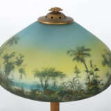 Tischlampe mit Glasschirm wohl USA, um 1900/1920, gusseiserner Stand m… - Foto 2