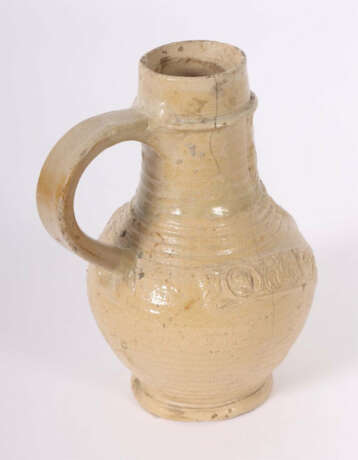 Kölner Bartmannskrug wohl Anno Knütgen Siegburg, um 1570, salzglasiert… - photo 3 Kölner Bartmannskrug wohl Anno Knütgen Siegburg, um 1570, salzglasiert… - photo 3