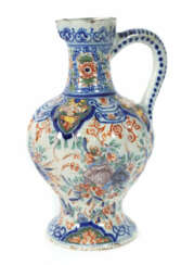 Fayence-Enghalskrug Delft/Holland, van Duijn, 2. Hälfte 18. Jh., helle…