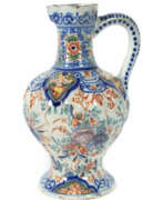Product catalog. Fayence-Enghalskrug Delft/Holland, van Duijn, 2. Hälfte 18. Jh., helle…