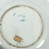 2 Teller mit Blaumalerei de Porceleyne Claew, Delft, 1700-1770, Kerami… - photo 2