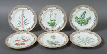 6 Durchbruchteller mit Dekor ''Flora Danica'' Royal Copenhagen, Dänema…