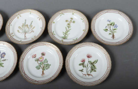 8 Brotteller mit Dekor ''Flora Danica'' Royal Copenhagen, Dänemark, 19… - Foto 3