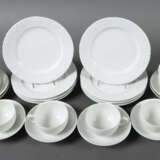 Serviceteile für 8 Personen KPM Berlin, 1962-92, Weißporzellan glasier… - Foto 2