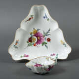 Dreieckschale und Blattschale Meissen, 18./19. Jh., Porzellan glasiert… - photo 1