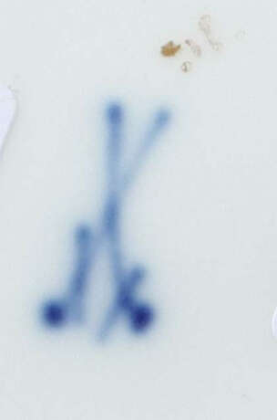 2 Dedikationstassen und Untere Meissen, um 1860/1880, Porzellan, Goldd… - photo 2 2 Dedikationstassen und Untere Meissen, um 1860/1880, Porzellan, Goldd… - photo 2