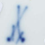 2 Dedikationstassen und Untere Meissen, um 1860/1880, Porzellan, Goldd… - photo 2