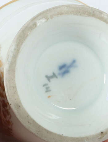 Biedermeier-Porträttasse und Untere mit Sepiamalerei Meissen, um 1830/… - photo 2