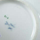 Schwanenhenkeltasse mit Unterer Meissen, 1850-1924, Porzellan glasiert… - photo 2