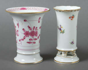 Stangen- und Trichtervase Meissen, nach 1850, Porzellan glasiert, die …