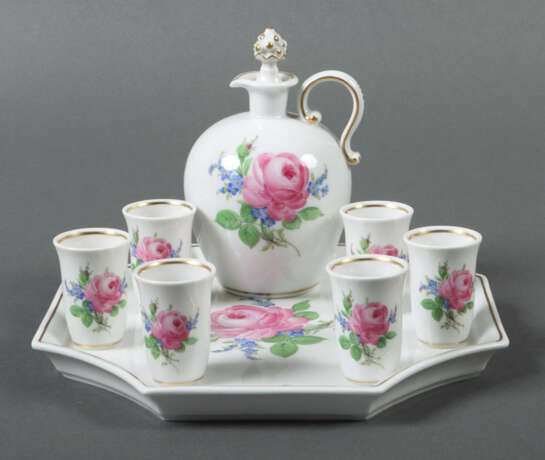 Schnapsservice mit Rosendekor Meissen, nach 1934, Weißporzellan glasie… - фото 1