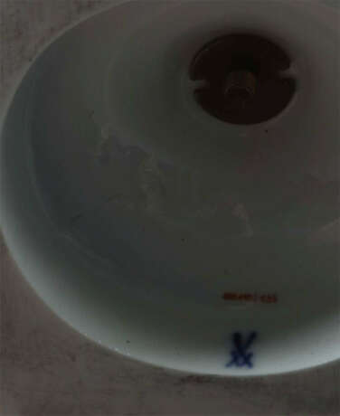 Henkelvase Meissen, 2. Hälfte 20. Jh., Weißporzellan, Amphorenform mit… - фото 3