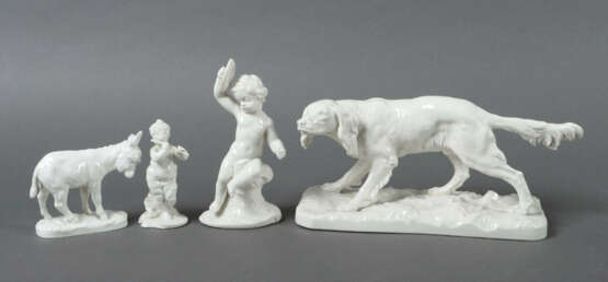 4 Figuren Porzellanmanufaktur Nymphenburg, nach 1900, unbemalte, glasi… - photo 1 4 Figuren Porzellanmanufaktur Nymphenburg, nach 1900, unbemalte, glasi… - photo 1