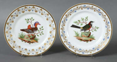 2 Teller mit filigraner Vogelmalerei Nast à Paris, J. N. H. Nast, rue …