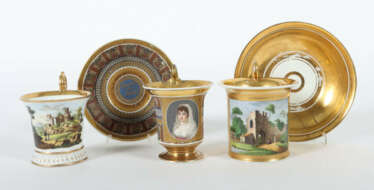 3 unterschiedliche Biedermeiertassen mit 2 Unteren Frankreich u. a., 1…