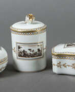 Каталог товаров. 3 Deckeldosen mit Ansichten Ginori, Italien, 20. Jh., Porzellan glasie…