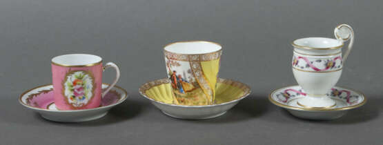 3 variierende Mokkatassen mit Unteren 2x Limoges, Frankreich, 2x Ginor… - photo 1 3 variierende Mokkatassen mit Unteren 2x Limoges, Frankreich, 2x Ginor… - photo 1