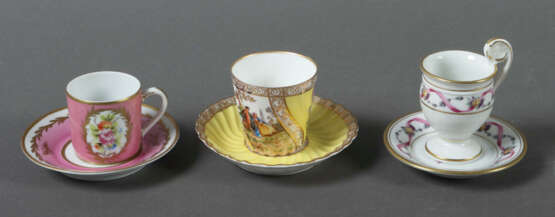 3 variierende Mokkatassen mit Unteren 2x Limoges, Frankreich, 2x Ginor… - photo 2 3 variierende Mokkatassen mit Unteren 2x Limoges, Frankreich, 2x Ginor… - photo 2