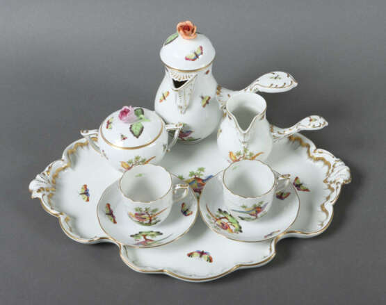 Herend-Mokka-Tête-à-tête mit Vogel- und Insektenmalerei Ungarn, 20. Jh… - photo 2 Herend-Mokka-Tête-à-tête mit Vogel- und Insektenmalerei Ungarn, 20. Jh… - photo 2