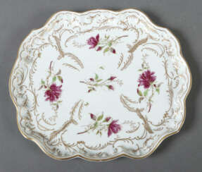 Geschweifte Platte Herend, Ungarn, vor 1910, geschweifte Form mit klei…