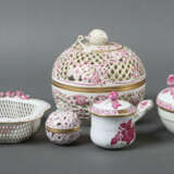 Konvolut Herend-Porzellan Herend, Ungarn, 20. Jh., Weißporzellan glasi… - photo 1