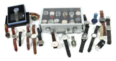 Konvolut Herrenarmbanduhren modern, best. aus 31 Herrenarmbanduhren, v…