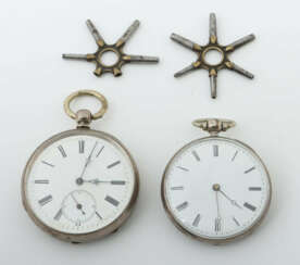2 Taschenuhren + Uhrenschlüssel Um 1900, 2 Herrentaschenuhren, Silber,…