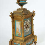 Napoleon III.-Kaminuhr mit Porzellanmalerei Frankreich, um 1870, römis… - Foto 2