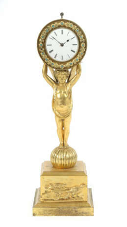 Bronze d'oré-Kaminuhr mit Amorfigur Ende 19. Jh./um 1900, Emailleziffe… - фото 1 Bronze d'oré-Kaminuhr mit Amorfigur Ende 19. Jh./um 1900, Emailleziffe… - фото 1