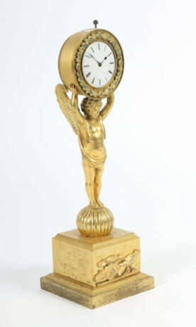 Bronze d'oré-Kaminuhr mit Amorfigur Ende 19. Jh./um 1900, Emailleziffe… - фото 2 Bronze d'oré-Kaminuhr mit Amorfigur Ende 19. Jh./um 1900, Emailleziffe… - фото 2