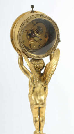 Bronze d'oré-Kaminuhr mit Amorfigur Ende 19. Jh./um 1900, Emailleziffe… - фото 3 Bronze d'oré-Kaminuhr mit Amorfigur Ende 19. Jh./um 1900, Emailleziffe… - фото 3