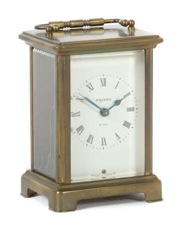 Reiseuhr Frankreich, 20. Jh., weißes Zifferblatt mit römischen Stunden… - photo 1 Reiseuhr Frankreich, 20. Jh., weißes Zifferblatt mit römischen Stunden… - photo 1