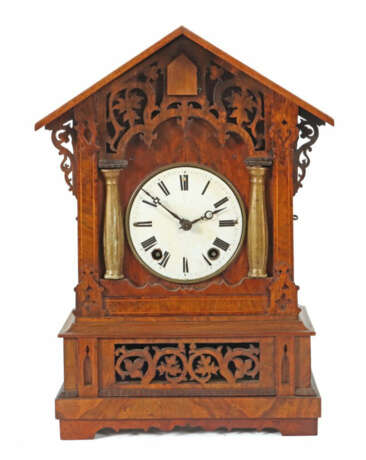 Tisch-Kuckucksuhr 19. Jh., Emaillezifferblatt mit römischen Stundenzah… - Foto 1 Tisch-Kuckucksuhr 19. Jh., Emaillezifferblatt mit römischen Stundenzah… - Foto 1