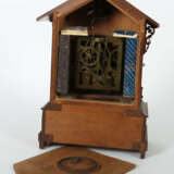 Tisch-Kuckucksuhr 19. Jh., Emaillezifferblatt mit römischen Stundenzah… - photo 2