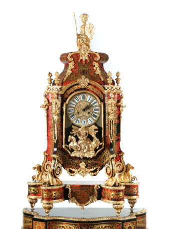 Barockstil-Pendule mit Konsoltisch Uhrenmanufaktur Franz Hermle, Reich… - фото 2 Barockstil-Pendule mit Konsoltisch Uhrenmanufaktur Franz Hermle, Reich… - фото 2