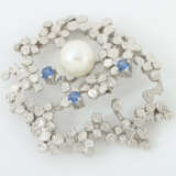 Brosche mit Perle Um 1970, Weißgold 585, punziert, ges. 7,9 g, besetzt… - photo 1