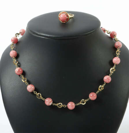 Ring und Kette 20. Jhr., Gelbgold 333/585, Ring ca. 7,1 g (14ct), Kett… - photo 1 Ring und Kette 20. Jhr., Gelbgold 333/585, Ring ca. 7,1 g (14ct), Kett… - photo 1