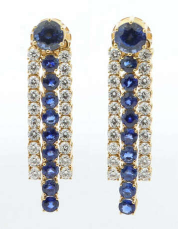 Paar Ohrringe 20. Jhr., paar prunkvolle Ohrringe mit Stecker und 3 hän… - фото 1 Paar Ohrringe 20. Jhr., paar prunkvolle Ohrringe mit Stecker und 3 hän… - фото 1