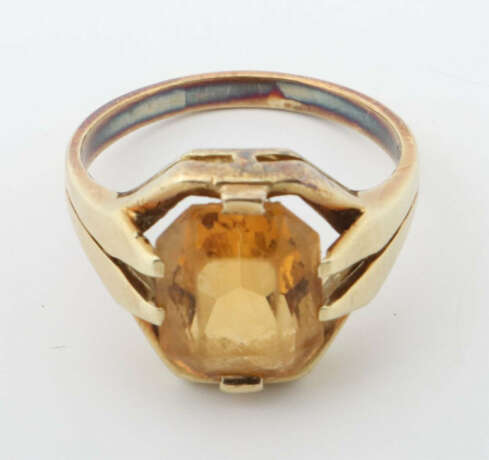 Ring 20. Jhr., Gelbgold 585, besetzt mit Farbstein, ca. 7 g, punziert,… - photo 2