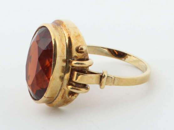 Ring 20. Jhr., Gelbgold 585, besetzt mit Farbstein, punziert, ca. 4,9 … - photo 2
