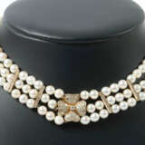 Perlencollier 20. Jhr., 3-reihig, mit Perlen im Verlauf, Verschluss in… - photo 1