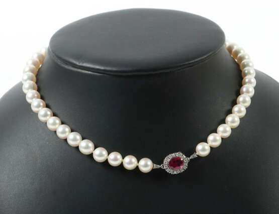 Perlcollier 20. Jhr., Perlenkette mit Goldverschluss, besetzt mit klei… - фото 1