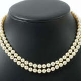 Perlcollier 20. Jhr., 2-reihiges Collier mit Perlen im Verlauf, Zuchtp… - photo 1