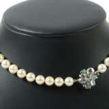 Perlenkette 20. Jhr., im Verlauf, Verschluss in Weißgold 585, punziert… - photo 1