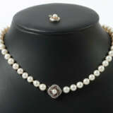 Perlenkette und Schließe 20. Jhr., Perlenkette im Verlauf, Schließen i… - photo 1